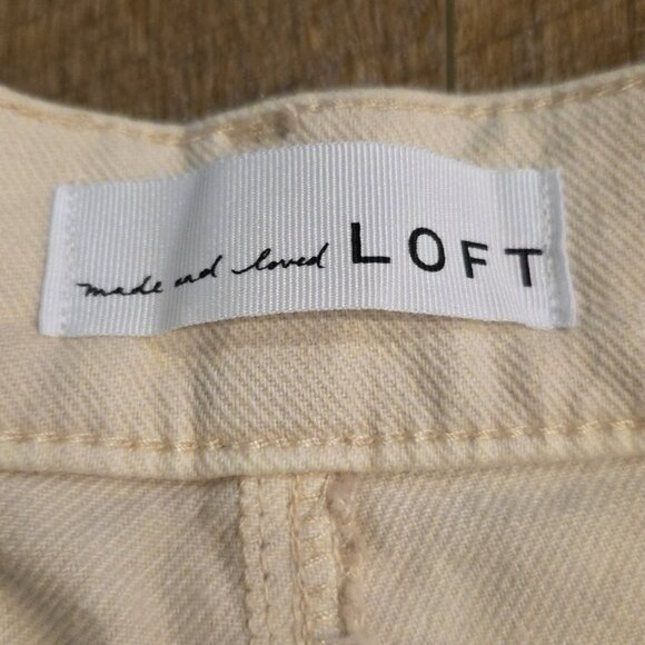 Loft- Women's Tan Denim Shorts. Size 10! - Picture 2 of 6